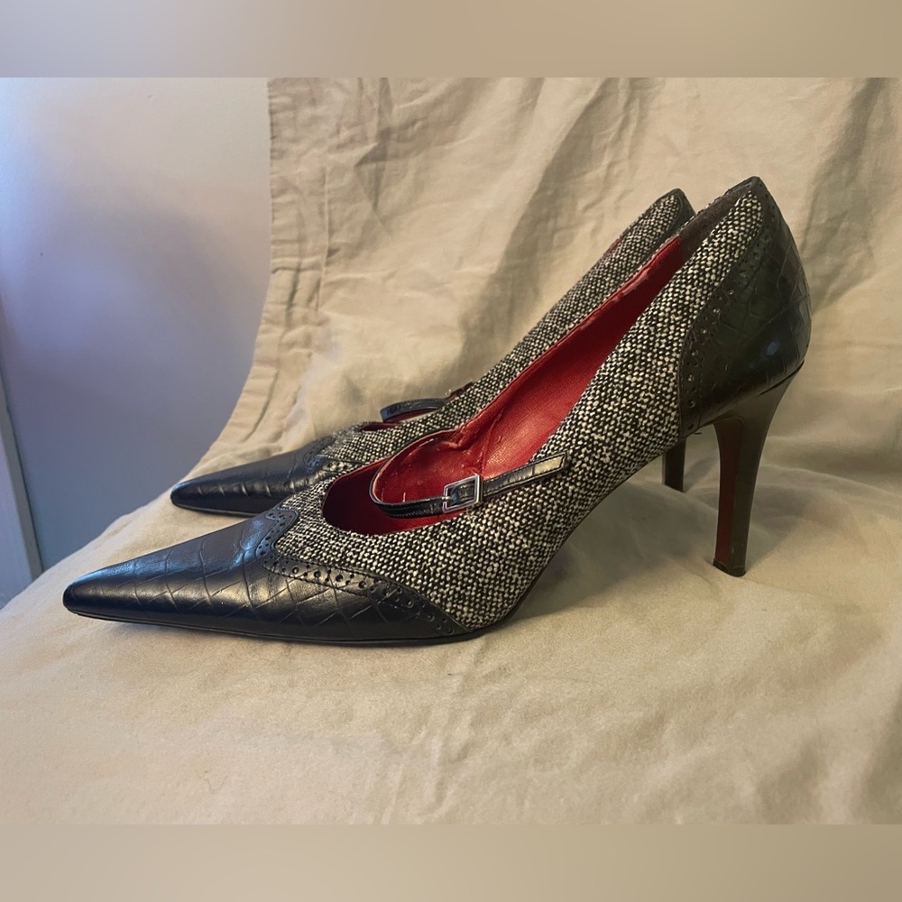 Hand made Carlo Alberto black and gray genuine leather and wool tweed high heels